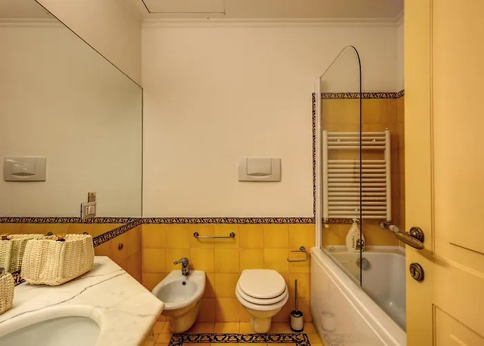 Charming By The Vatican Sx Apartament *